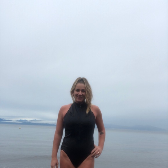 Meet your Posher, Brooke - Picture 2 of 3